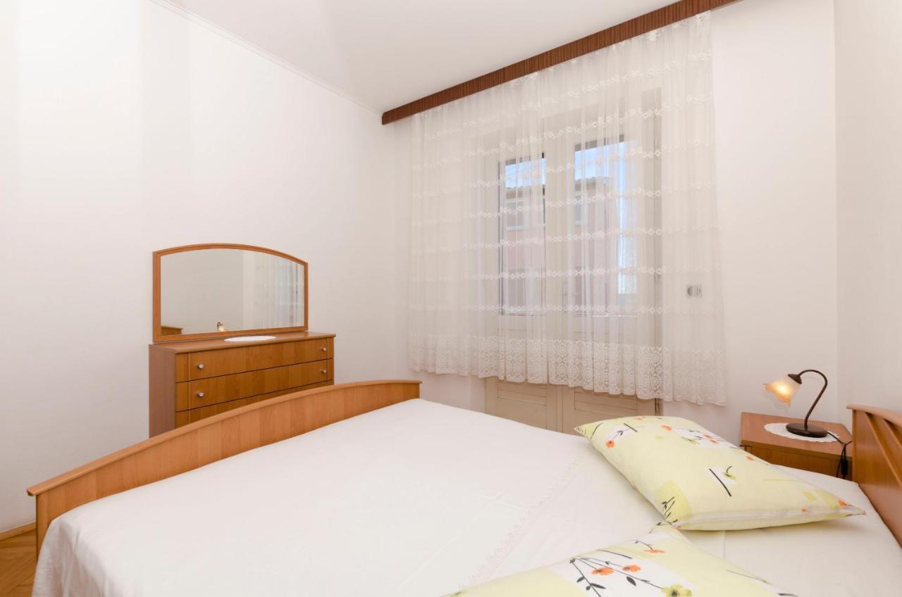 Apartment Eva P. Primosten Exterior photo